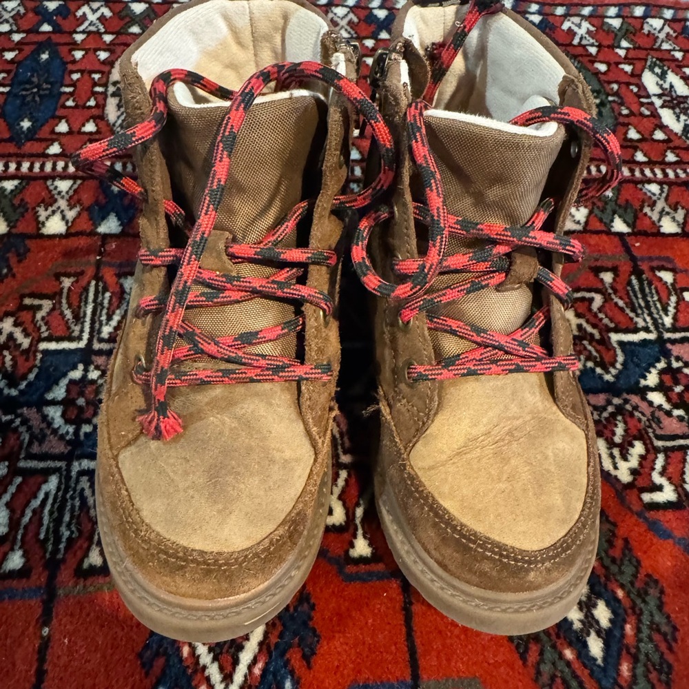 Boys Ugg Brown Hiking Boots with Red Laces